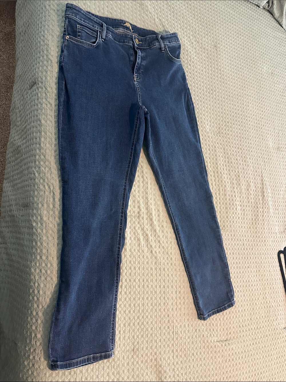 Tommy Bahama Women's Straight Leg Jeans in Dark Blue